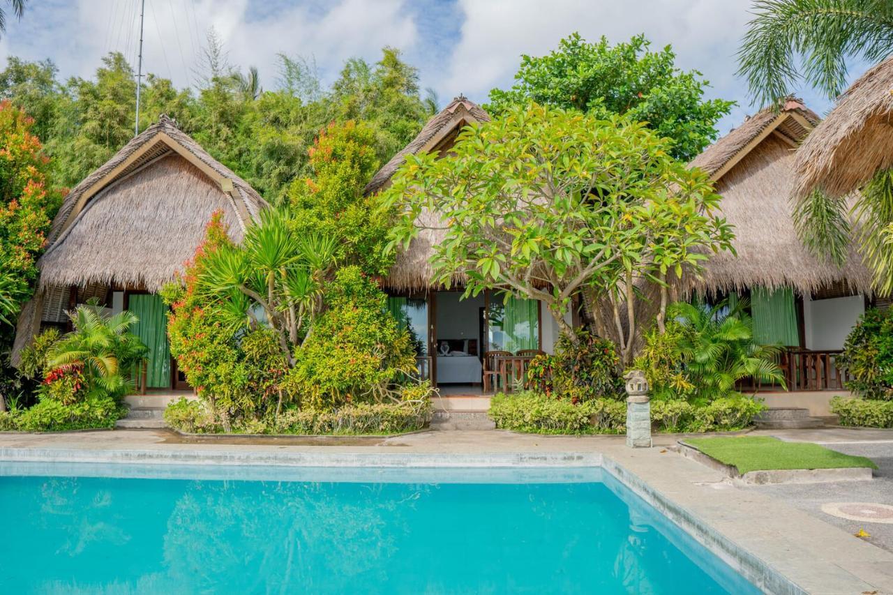 Krisna Bungalows And Restaurant Секотонг Екстериор снимка