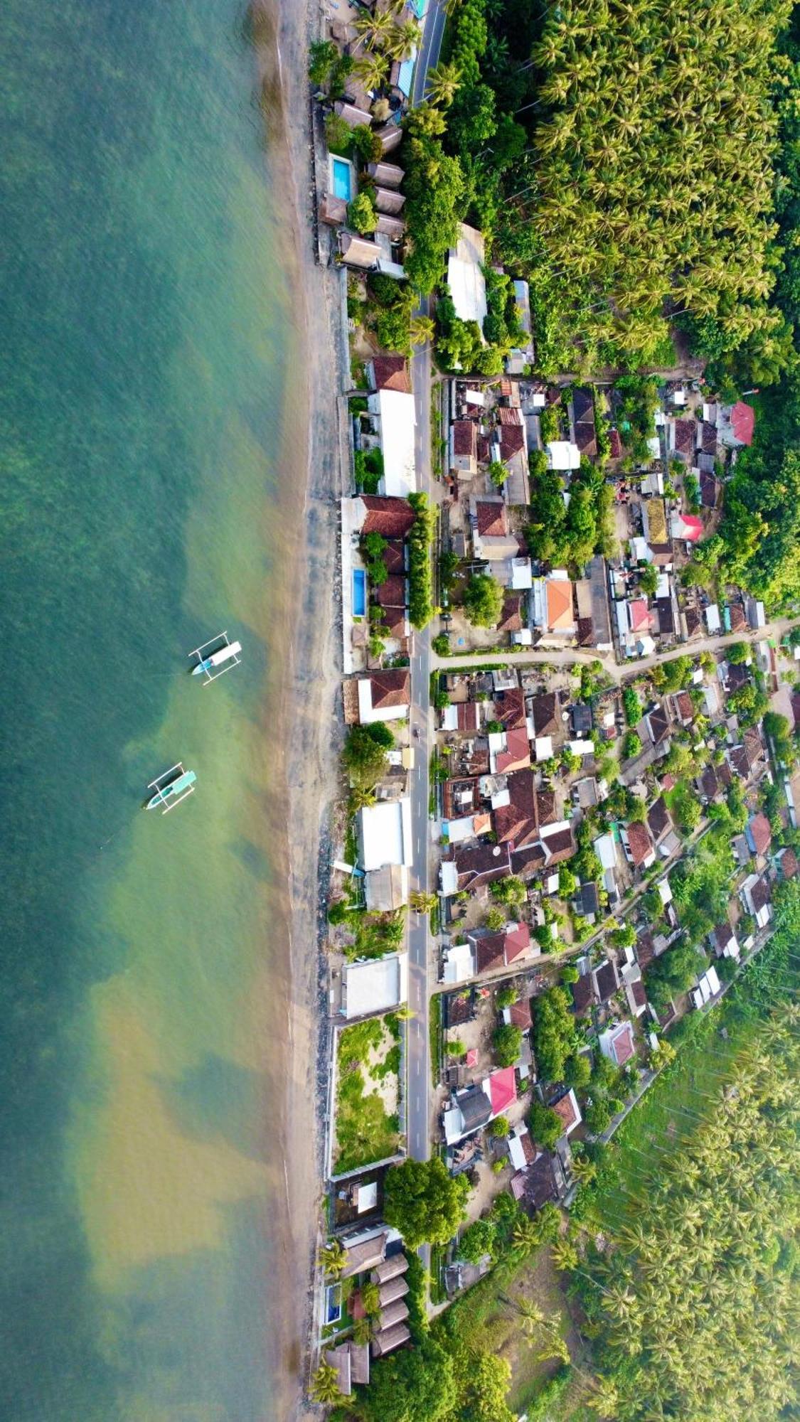 Krisna Bungalows And Restaurant Секотонг Екстериор снимка