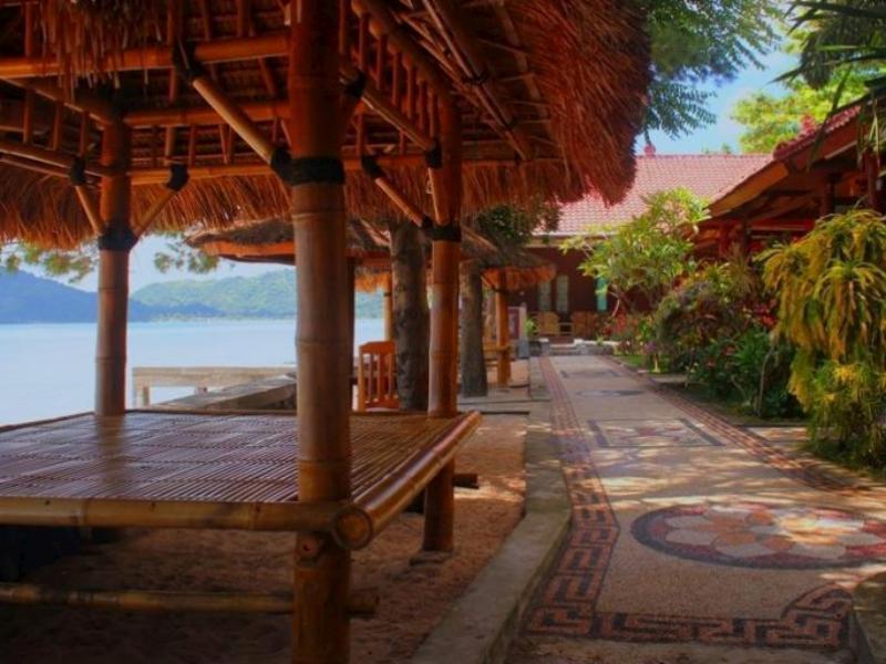Krisna Bungalows And Restaurant Секотонг Екстериор снимка