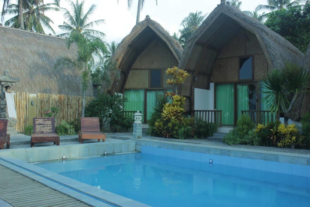 Krisna Bungalows And Restaurant Секотонг Екстериор снимка