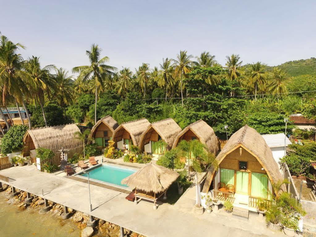 Krisna Bungalows And Restaurant Секотонг Екстериор снимка