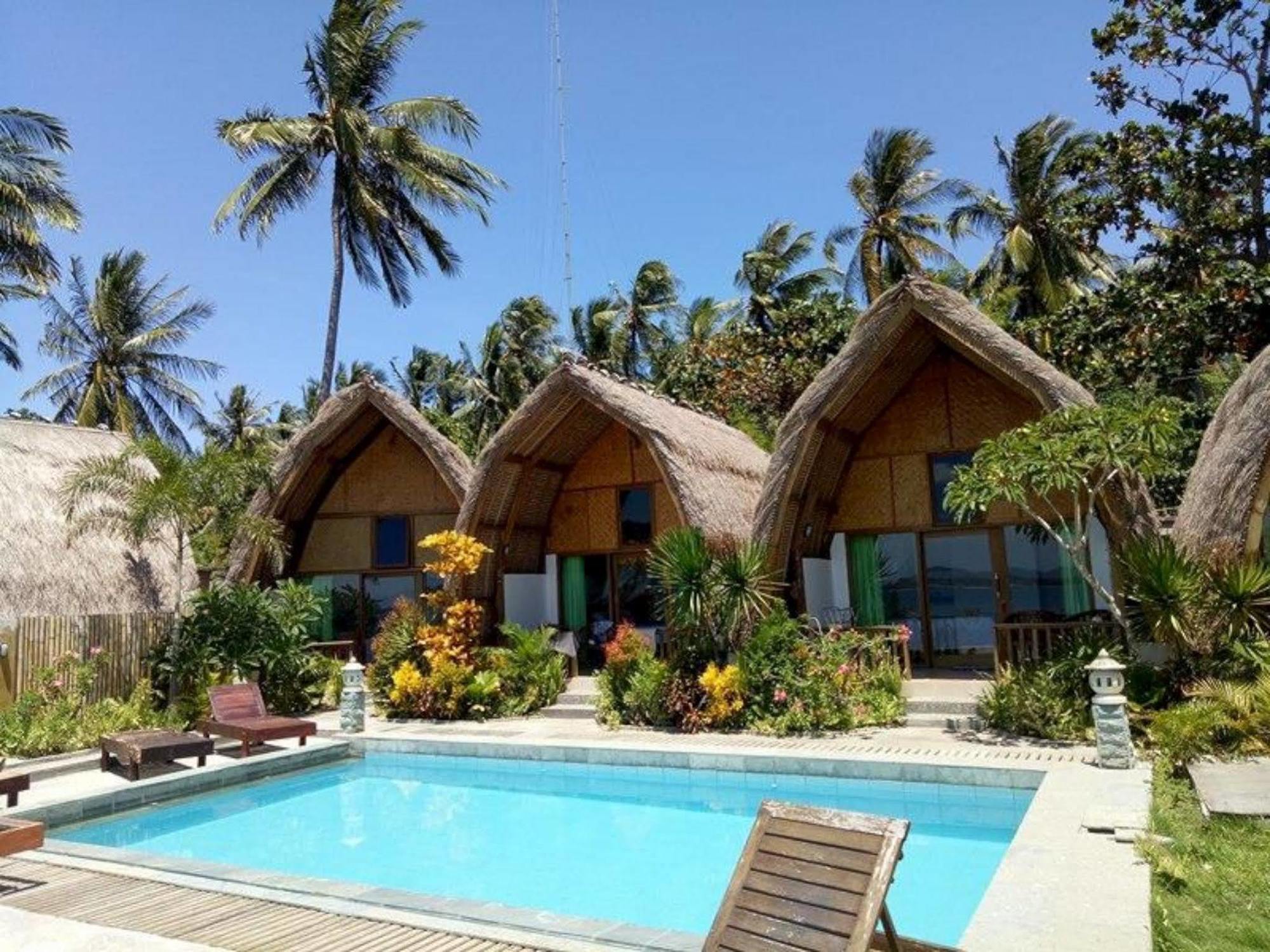 Krisna Bungalows And Restaurant Секотонг Екстериор снимка